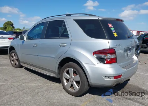 2009 Mercedes-Benz Ml 350 4Matic z USA, uszkodzony, nr VIN 4JGBB86EX9A468857